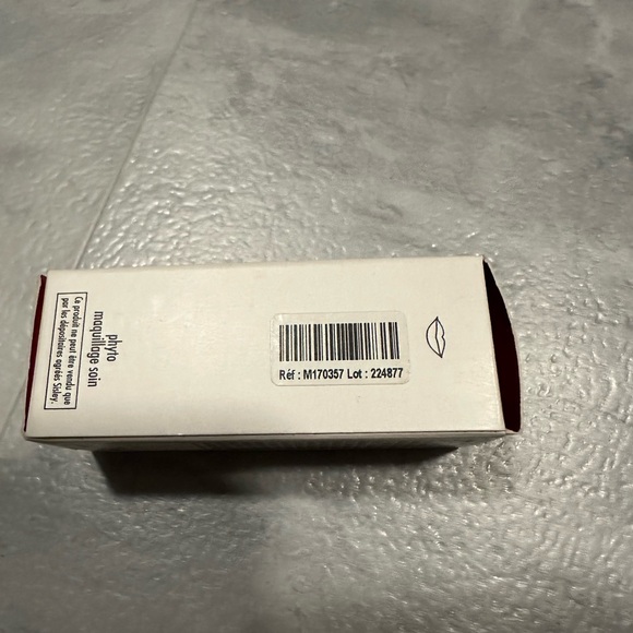 Sisley Paris: Le Phyto-Rouge Lipstick- 40 Monaco - Picture 8 of 9